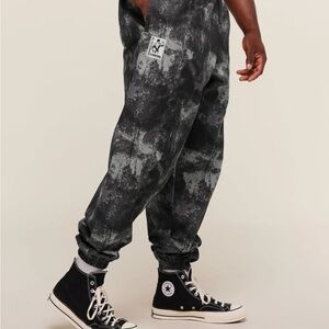 Men’s Gymshark Smokey Grey Pumper Pants Medium